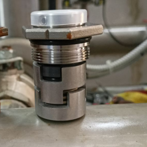 Технічне обслуговування насосної станції Hydro Multi-E 3 CRE 20-4